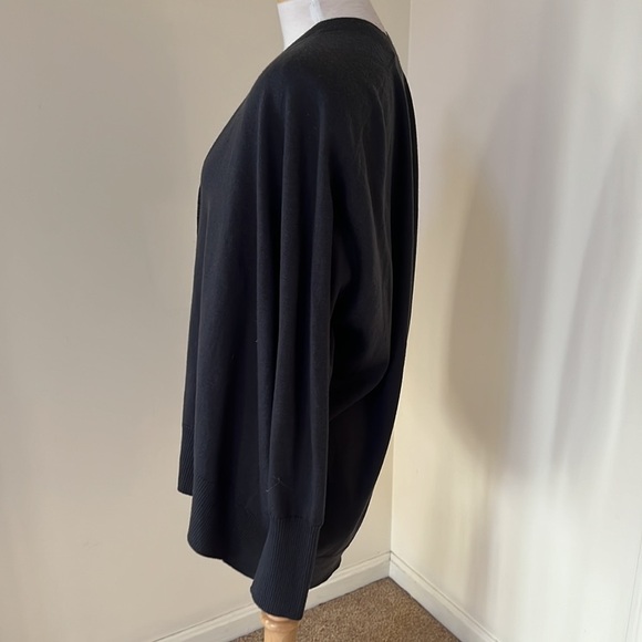 New! Cos medium wool front button cardigan. - Picture 2 of 7